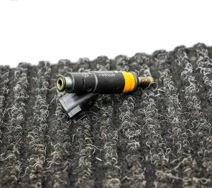 Dodge Challenger Fuel injector 05037479AC