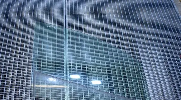 Renault Clio IV Front door window glass four-door 43R00097