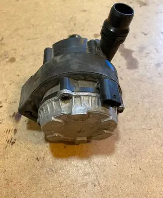 Citroen Berlingo Water pump 0392024024 9834759980 20221202