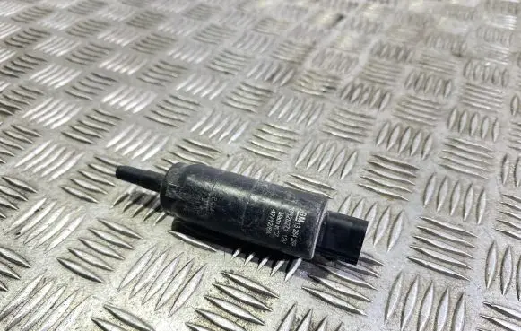 Opel Zafira C Windscreen/windshield washer pump 13264299 3328271
