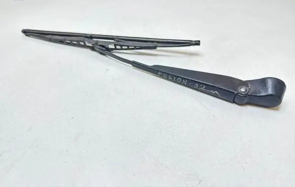 Ford Fusion Rear wiper blade arm 2S6117406AB