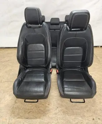 Jaguar XE Seat set 
