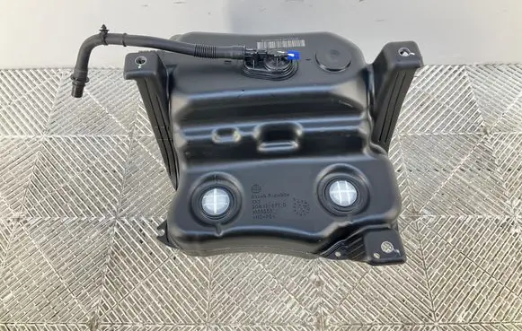 Volkswagen PASSAT B8 AdBlue liquid reservoir 3Q0131877D 5Q0131969F