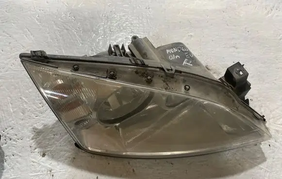 Ford Mondeo Mk III Headlight/headlamp 1S7113005AK 0301174202