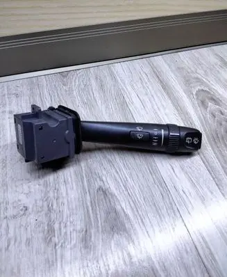 Volvo V70 Wiper control stalk 30768101