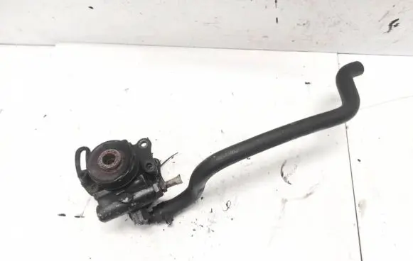 Ford Mondeo MK II Power steering pump 26019647