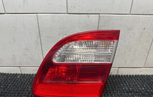 Mercedes-Benz E W211 Tailgate rear/tail lights A2118201464