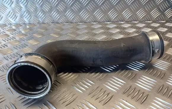 Intercooler hose/pipe