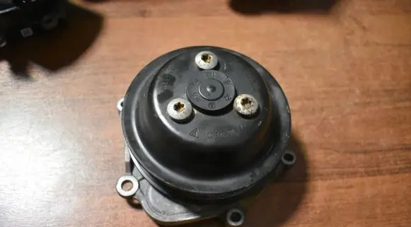 Porsche Cayman 982 Electric auxiliary coolant/water pump