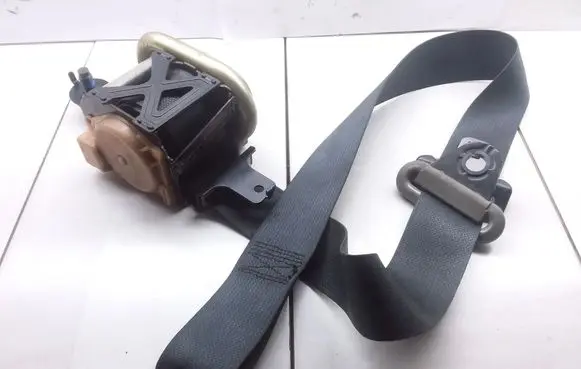 Nissan Almera N16 Front seatbelt 86885BM472 AB017