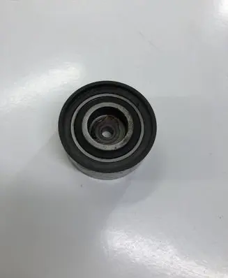 Volkswagen PASSAT B6 Timing belt tensioner pulley F552258