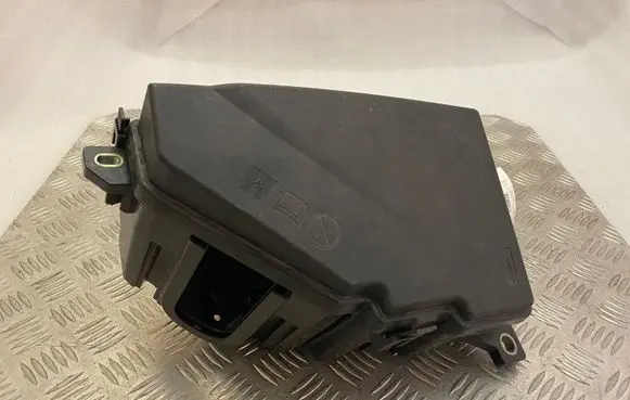 Volvo XC90 Fuse box cover 31398001 31398000