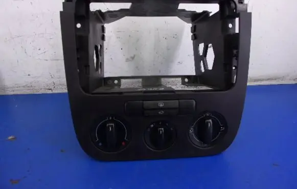 Volkswagen Golf IV Climate control unit