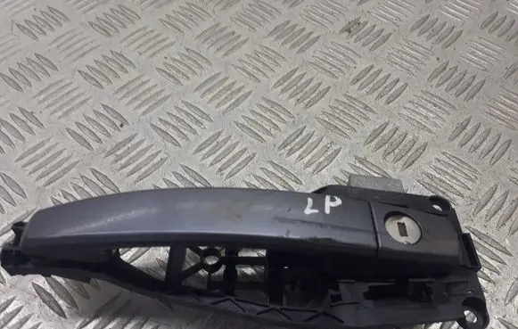 Opel Zafira B Front door interior handle