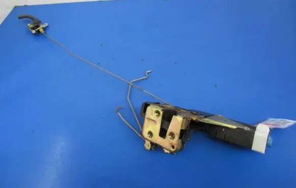 Mitsubishi Space Star Front door lock