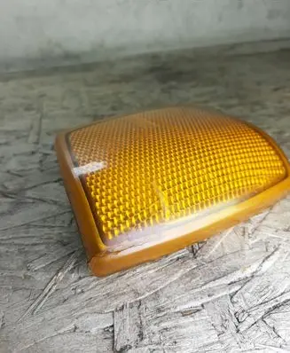 Volkswagen Jetta I Front indicator light