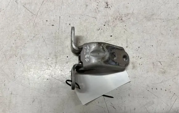 KIA Magentis Front door lower hinge A046057