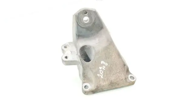 Lexus IS 220D-250-350 Engine mounting bracket