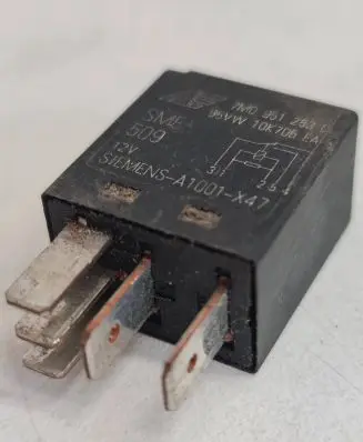 Audi A6 S6 C6 4F Other relay 7M0951253C 95VW10K705EA A1001X47