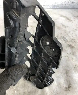 Infiniti Q50 Headlight/headlamp mounting bracket 622294ga0a