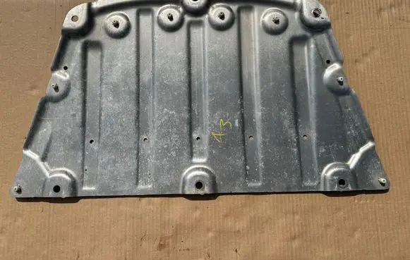 Front underbody cover/under tray