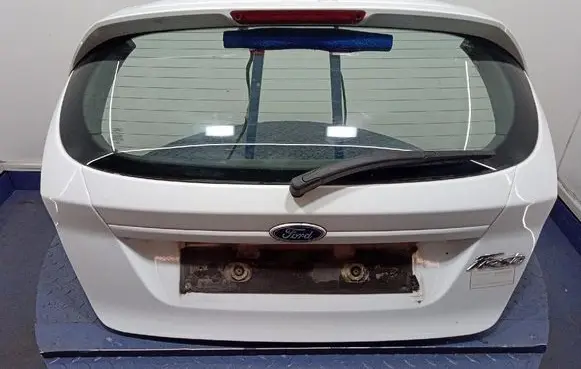 Ford Fiesta Tailgate/trunk/boot lid 