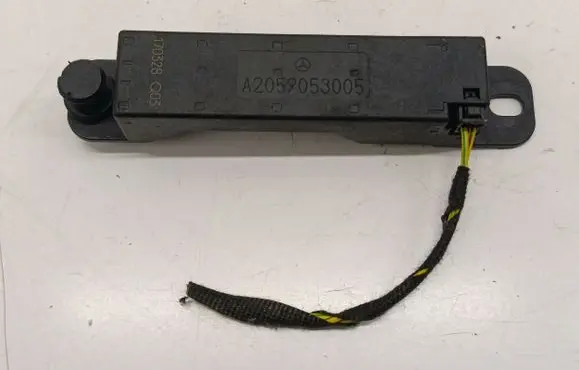 Mercedes-Benz E W213 Keyless system antenna A2059053005