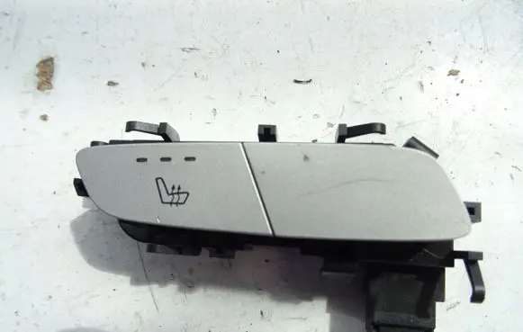 Mercedes-Benz C W205 Seat heating switch A2139057302