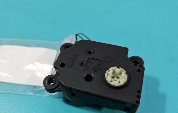 Peugeot 407 A/C air flow flap actuator/motor 4PUH19E616AB IMPRK1541346