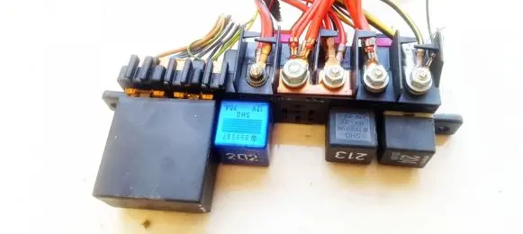 Audi A6 S6 C5 4B Fuse box set 8L0941822A 896083000