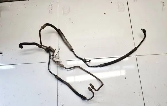 Toyota Avensis Verso Power steering hose/pipe/line