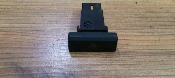 KIA Rio Hazard light switch