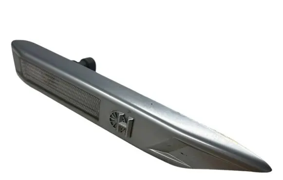 Opel Tigra B Front fender indicator light 93162218R