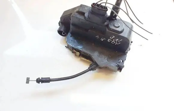 Renault Megane II Front door lock