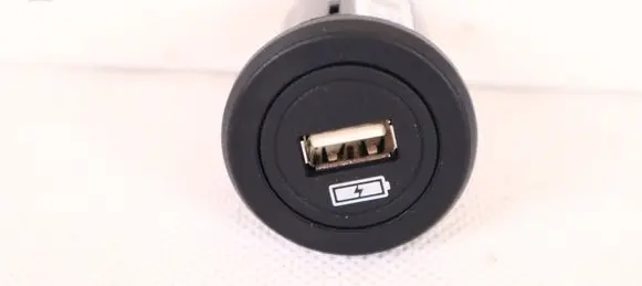 Jaguar I-Pace AUX in-socket connector J9D319010AA
