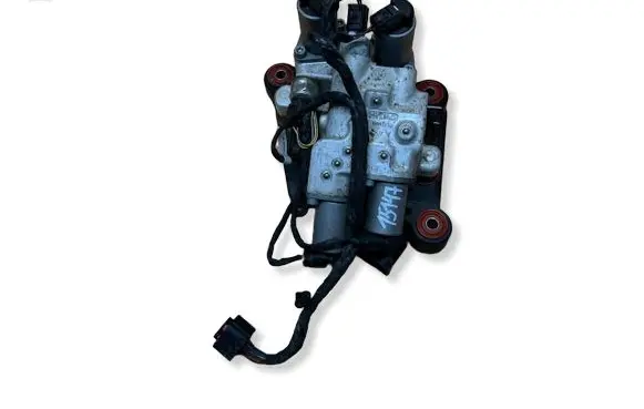 BMW 5 F10 F11 Active stabilizer control/valve assembly 6775258 10641010 3115051