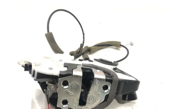Honda CR-V Front door lock 72111T0AA200