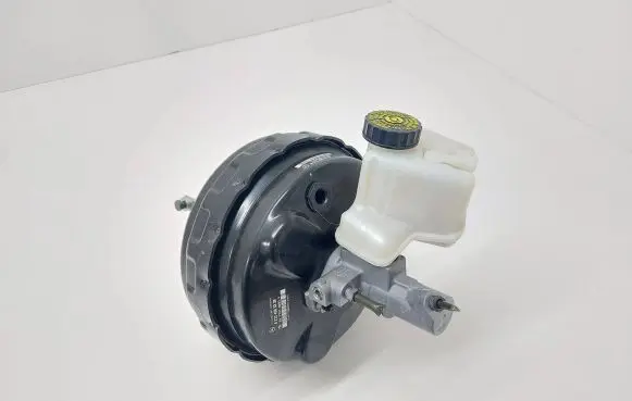 Mercedes-Benz CLS C218 X218 Brake booster A2124303330