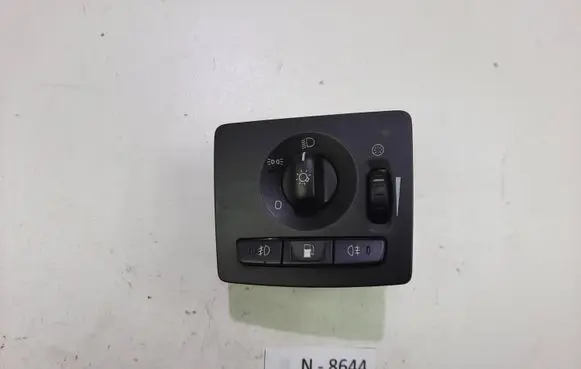 Volvo V50 Light switch 30669735