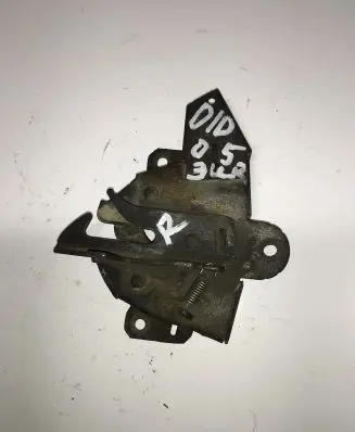 Mitsubishi Pajero Engine bonnet/hood lock/catch