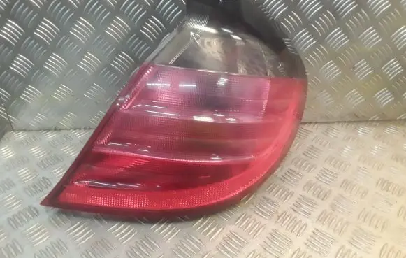 Mercedes-Benz C W203 Rear/tail lights 2038200664