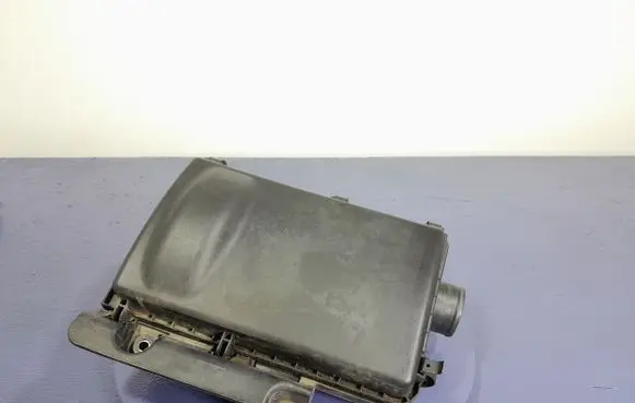 Toyota Prius (NHW20) Air filter box 100140-6970