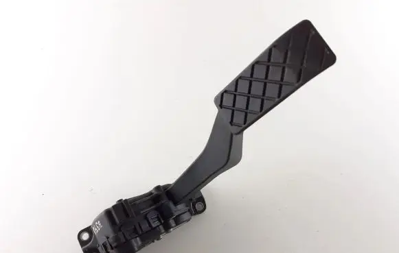 Volkswagen Transporter - Caravelle T5 Accelerator throttle pedal 7H1721503