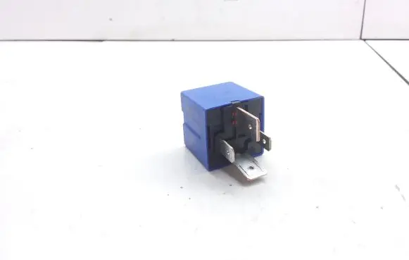 Renault Zoe Hazard warning light relay 8200351488 22204040