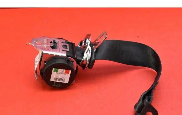 Skoda Yeti (5L) Front seatbelt 5LU857447