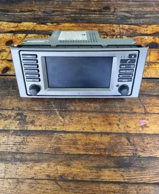 Land Rover Range Rover L322 Radio/CD/DVD/GPS head unit YIK500030