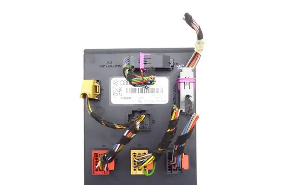 Audi A4 S4 B8 8K Central body control module 8K0907063DC