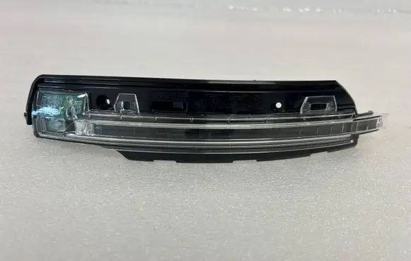 Porsche Macan (95B) Mirror indicator light 95B949101F