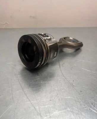 Volvo S60 Piston with connecting rod 75l101