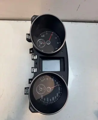 Volkswagen Golf VI Speedometer (instrument cluster) 5K6920870D 1019011933 VBDC242603